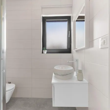 Semesterbostad Valero By Interhome Karpinjan